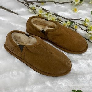 Ugg Scuff Romeo II Slipper size 1